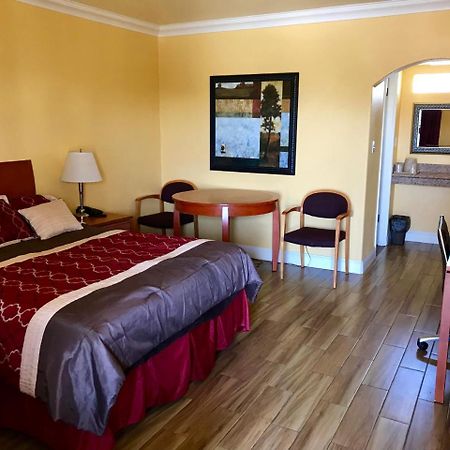 Town & Country Motel Livingston Extérieur photo