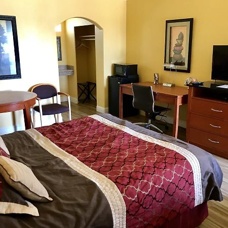 Town & Country Motel Livingston Extérieur photo