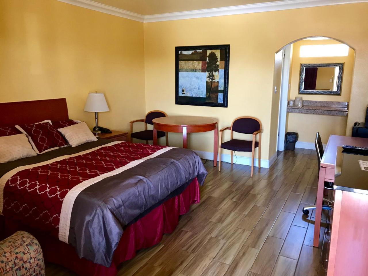 Town & Country Motel Livingston Extérieur photo
