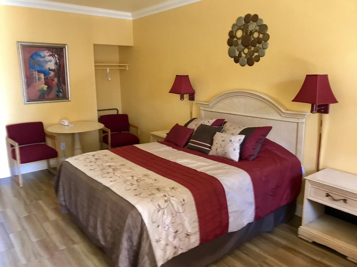 Town & Country Motel Livingston Extérieur photo