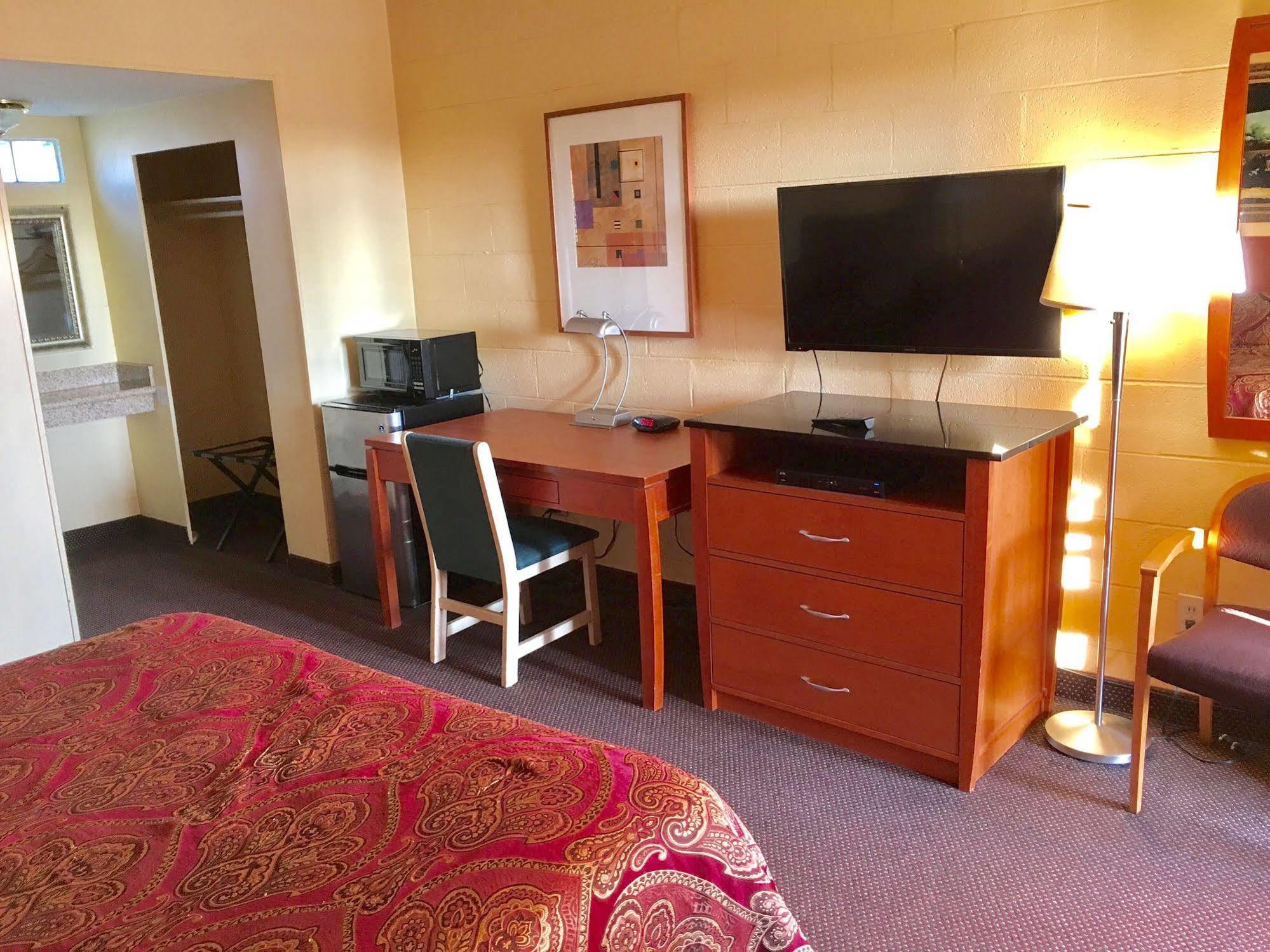 Town & Country Motel Livingston Extérieur photo