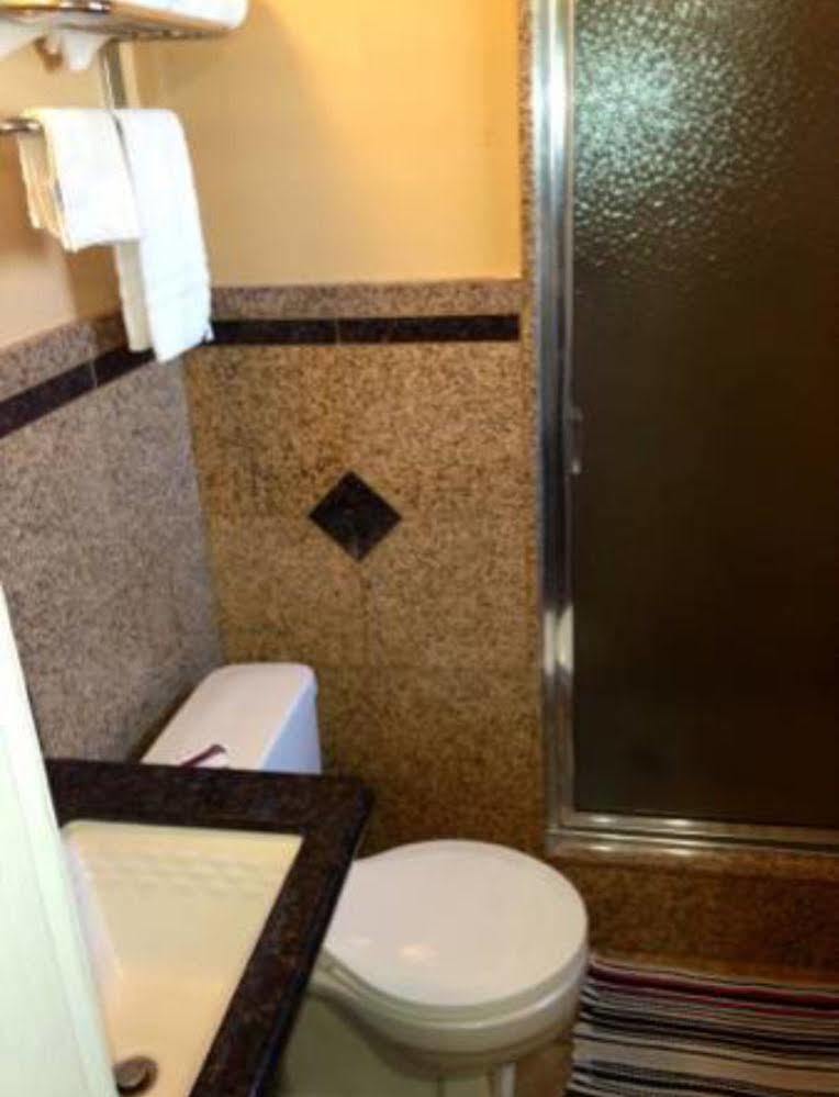 Town & Country Motel Livingston Extérieur photo