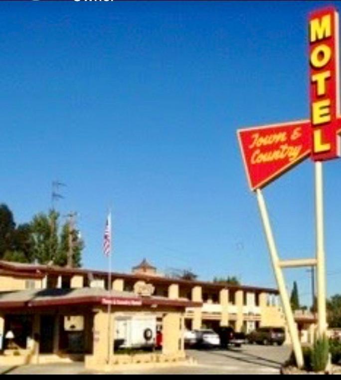 Town & Country Motel Livingston Extérieur photo