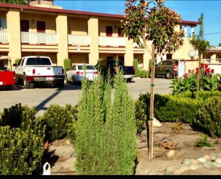 Town & Country Motel Livingston Extérieur photo